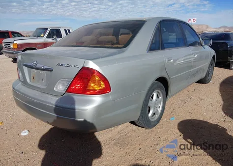 2000 Toyota Avalon Xl z USA, uszkodzony, nr VIN 4T1BF28B3YU020493
